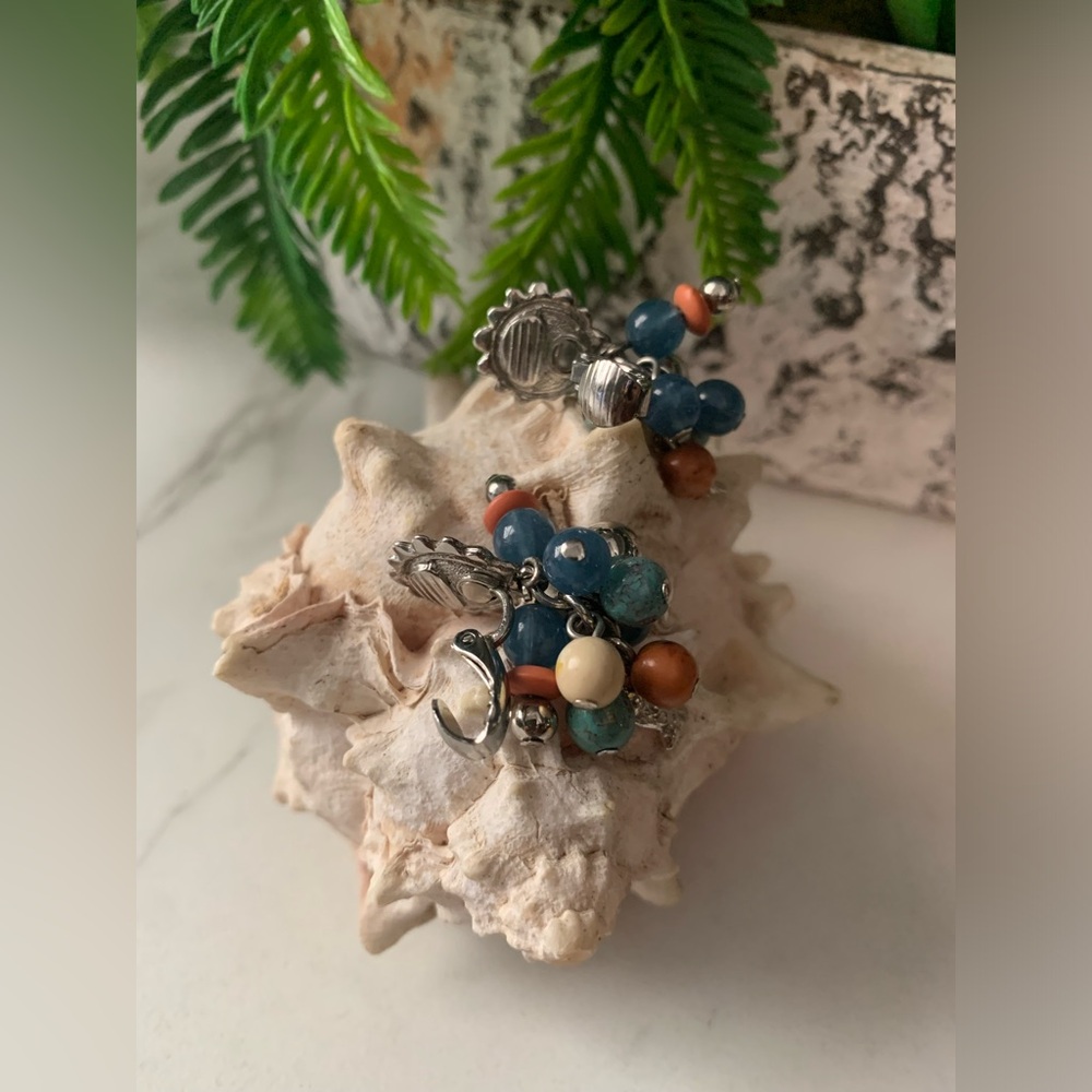 Vintage Clusters clip ons earrings.